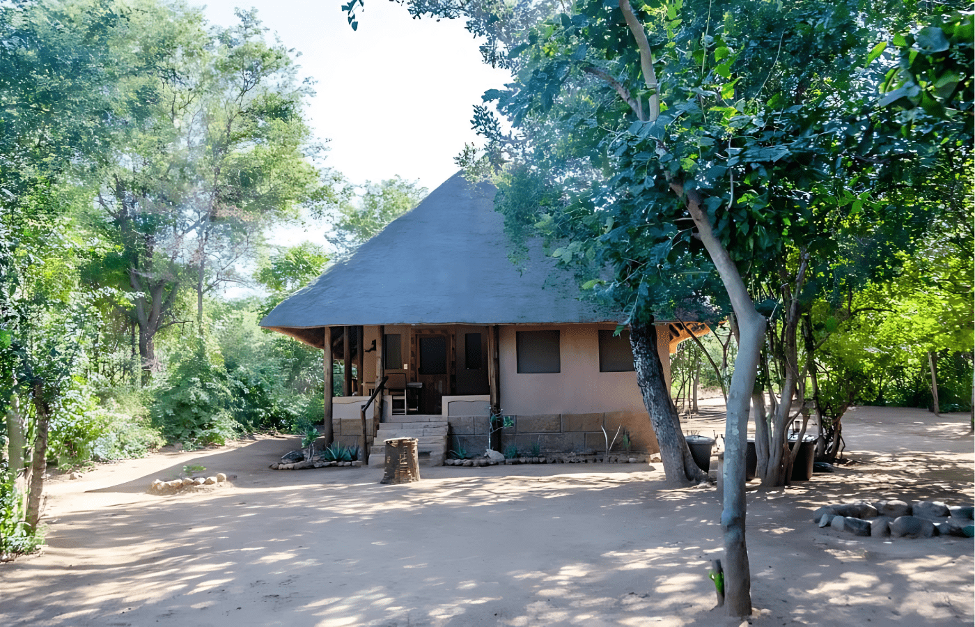 S001-IT2 - Muvhuyu Cottage hut Sustainable Safaris Africa - Journeys - Budget Kruger Safari - Muvhuyu Cottage Hut