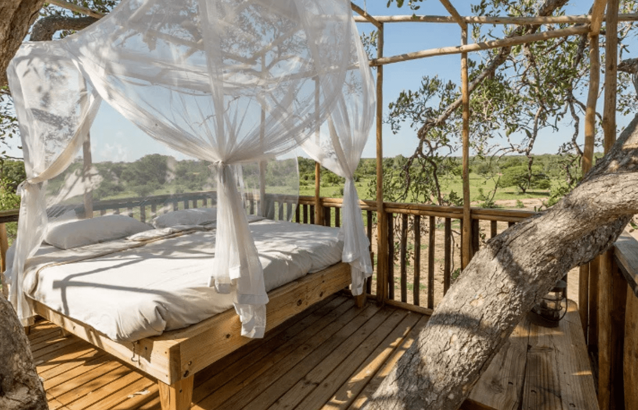 S003-IT1 - Outside Queen Sized Bed and Mosquito Net Sustainable Safaris Africa - Journeys - Family Friendly Kruger Safari - Outside Queen Sized Bed and Mosquito Net